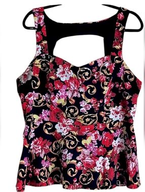 Torrid Floral Peplum Sleeveless Top With Back Cutout.   Womens Size 2